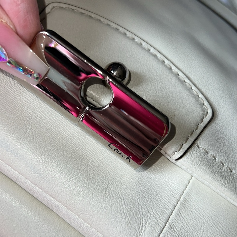 Coach🤍White Leather Pink Satin Interior
Satchel Handbag 🌸BEAUTIFUL - Picture 7 of 14